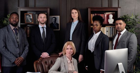 Probate Lawyer vs Estate Lawyer: Which One Is Right for Your Estate Issues?